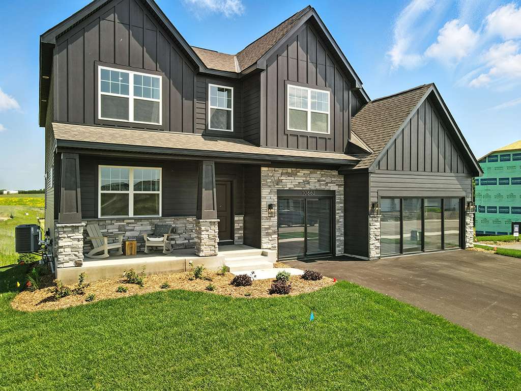 10523 McGregor BLVD, Woodbury, MN 55129