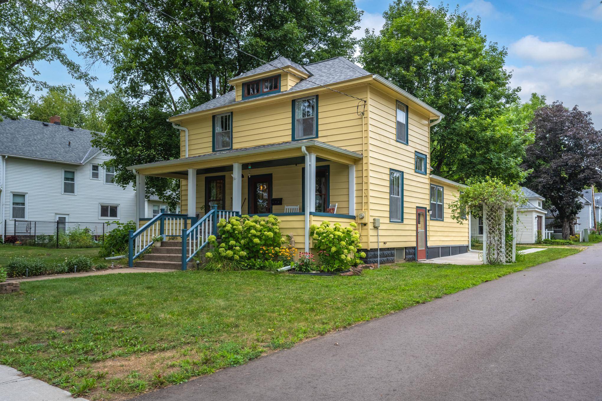 235 W 3rd ST, New Richmond, WI 54017