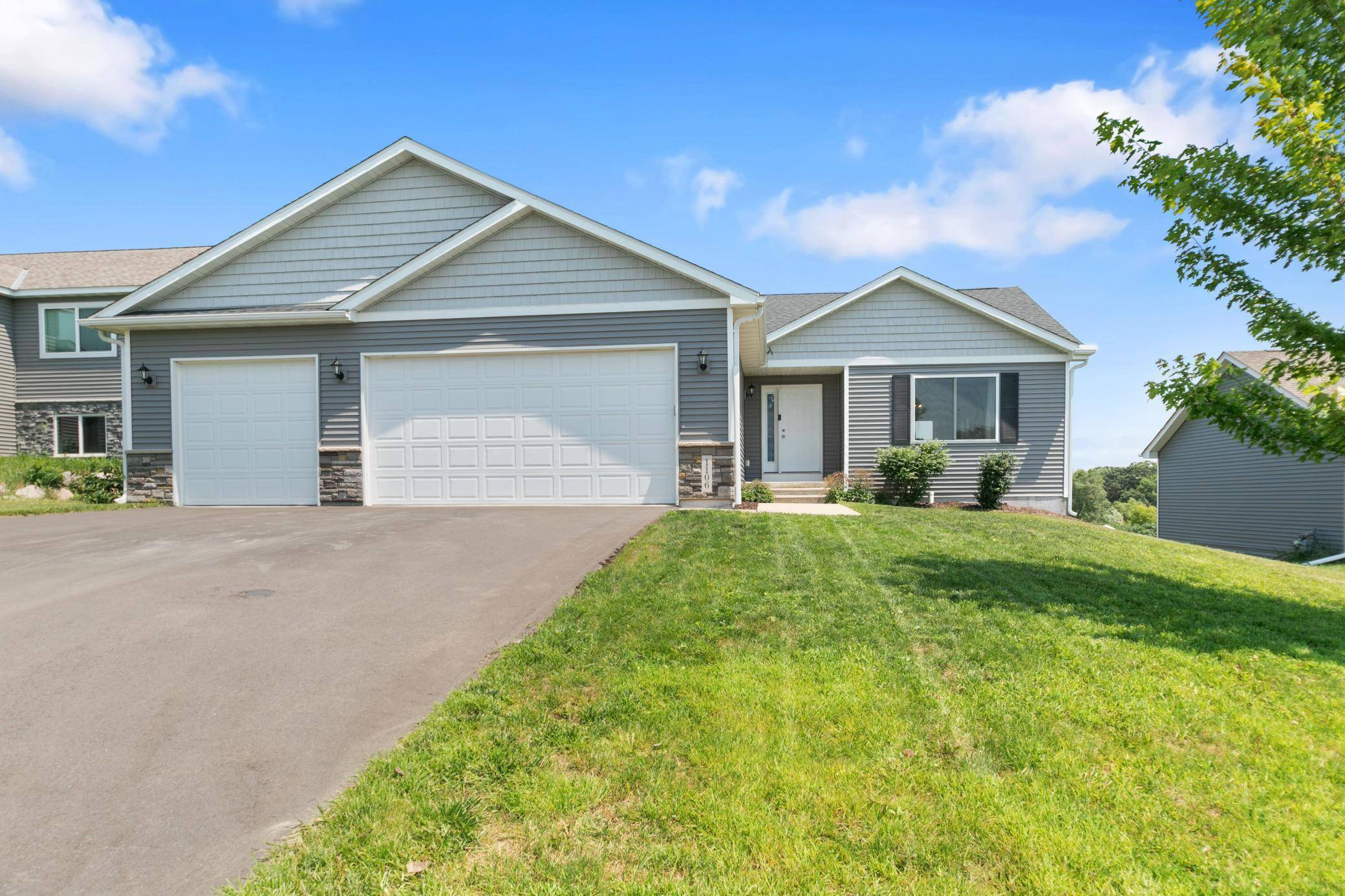 1106 Rolling Hills DR NW, Montgomery, MN 56069