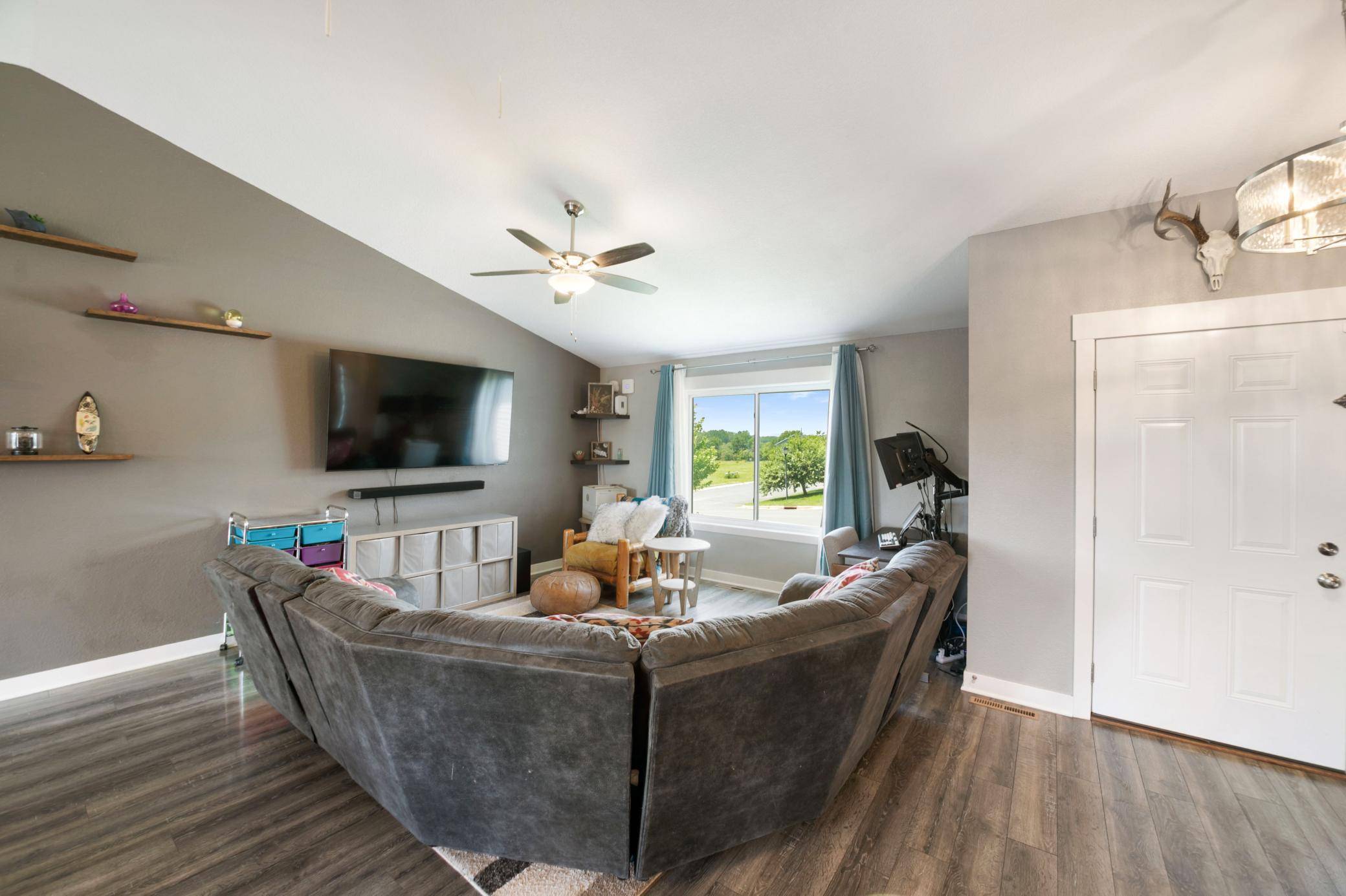 1106 Rolling Hills DR NW, Montgomery, MN 56069