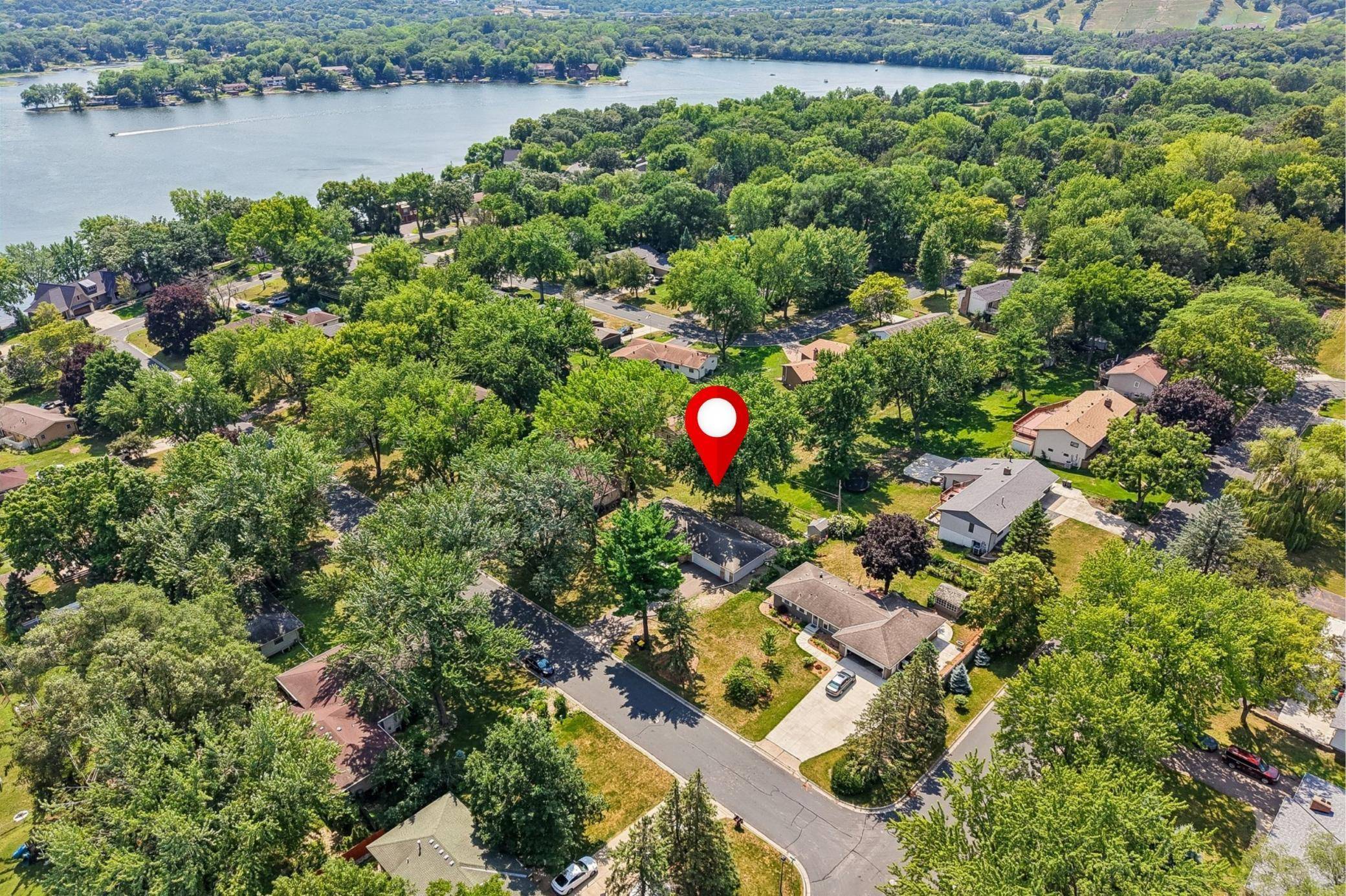 15204 Lead ST, Burnsville, MN 55306
