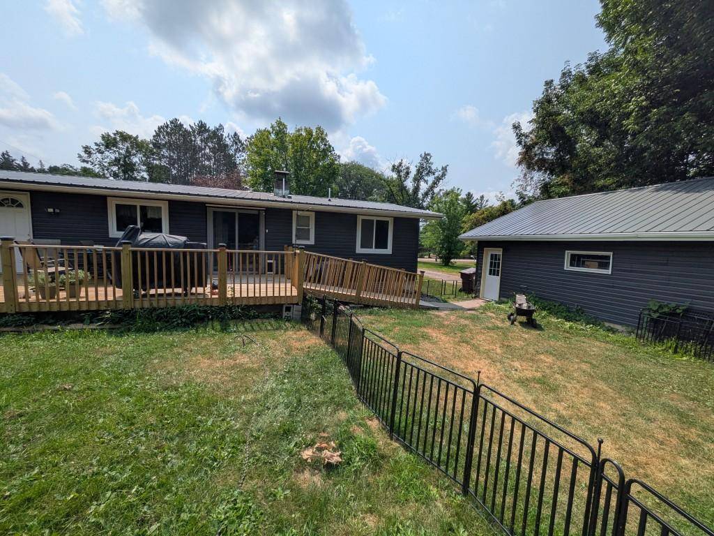 560 E Isle ST, Isle, MN 56342