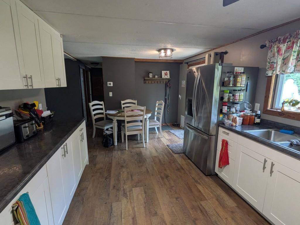 560 E Isle ST, Isle, MN 56342
