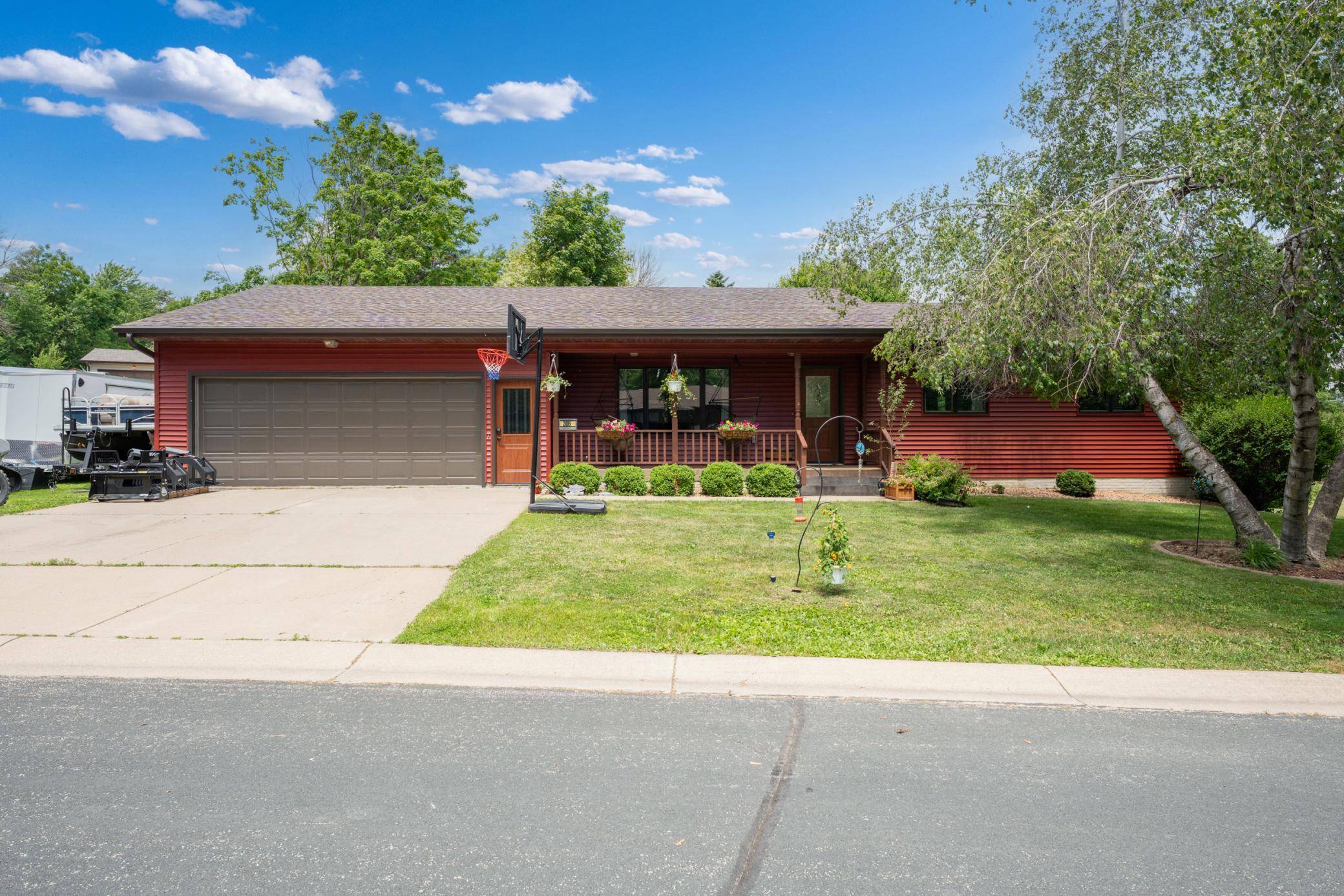 306 Elm Court DR, Goodhue, MN 55027