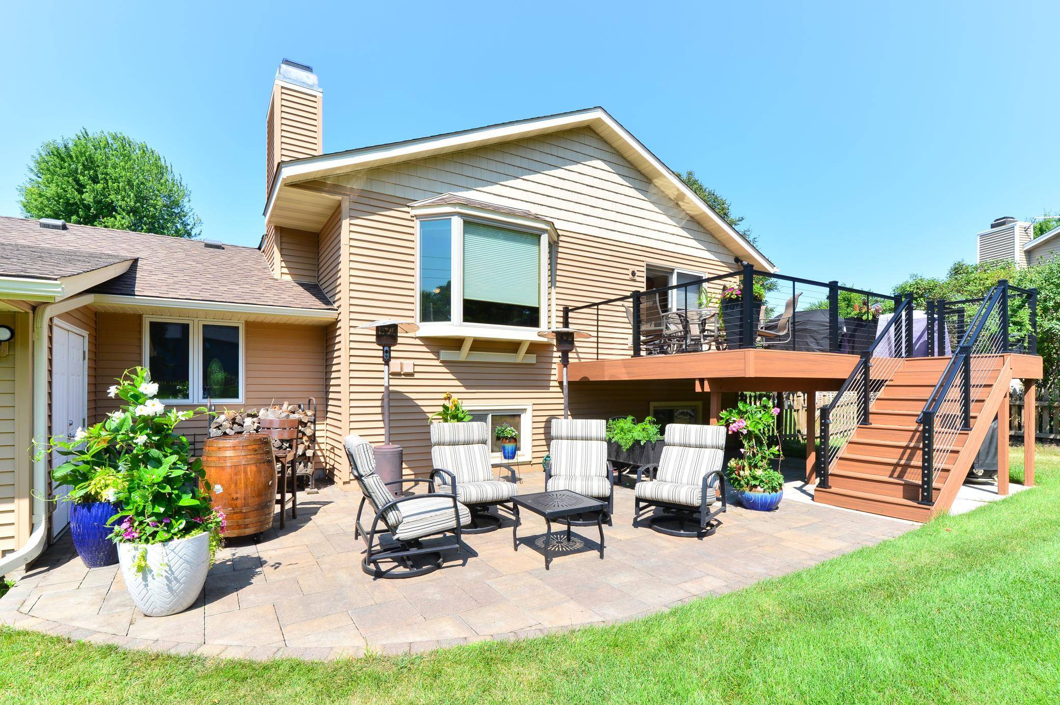 17400 Barrington CT, Minnetonka, MN 55345