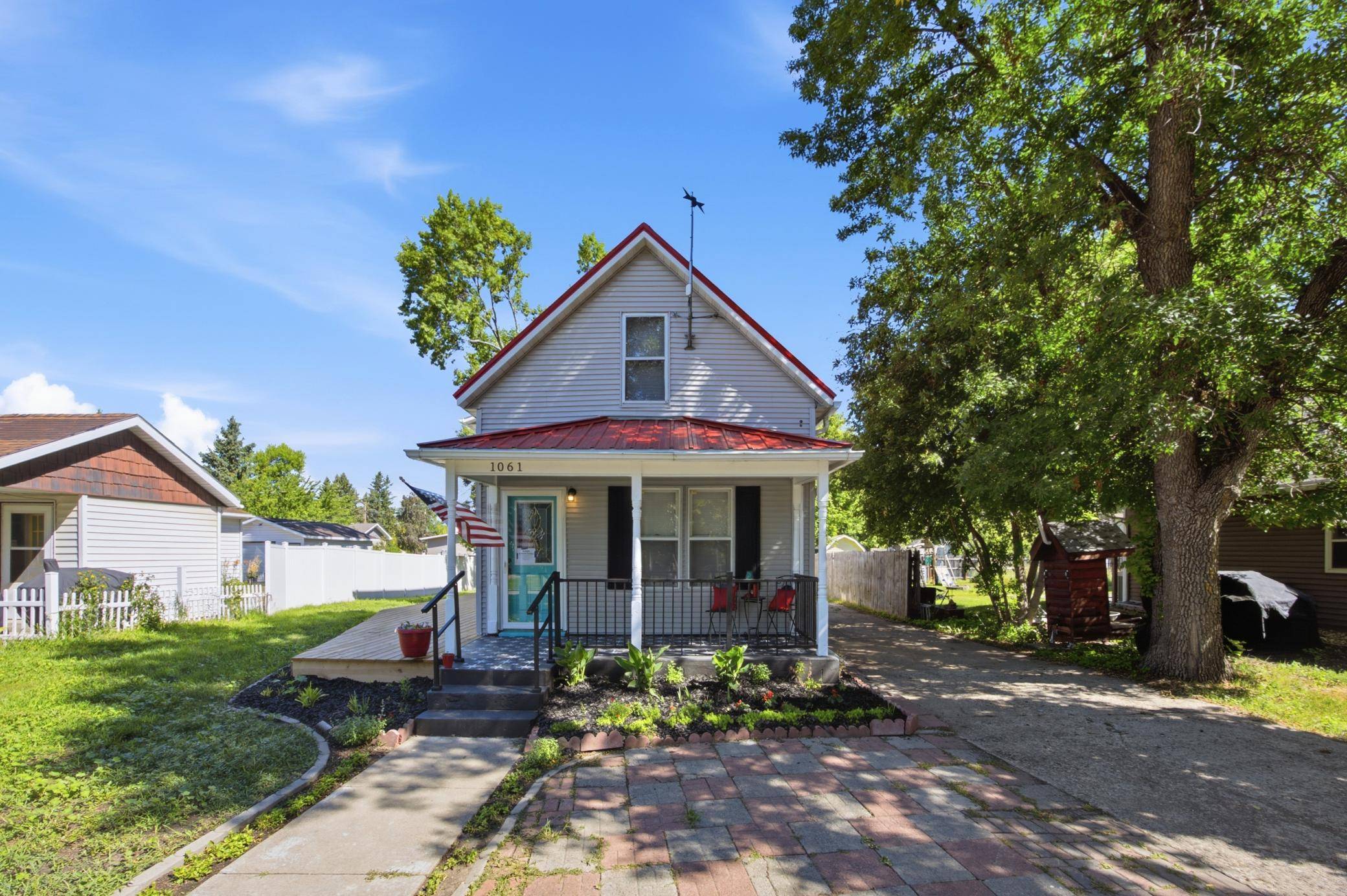 1061 1st ST N, Casselton, ND 58012