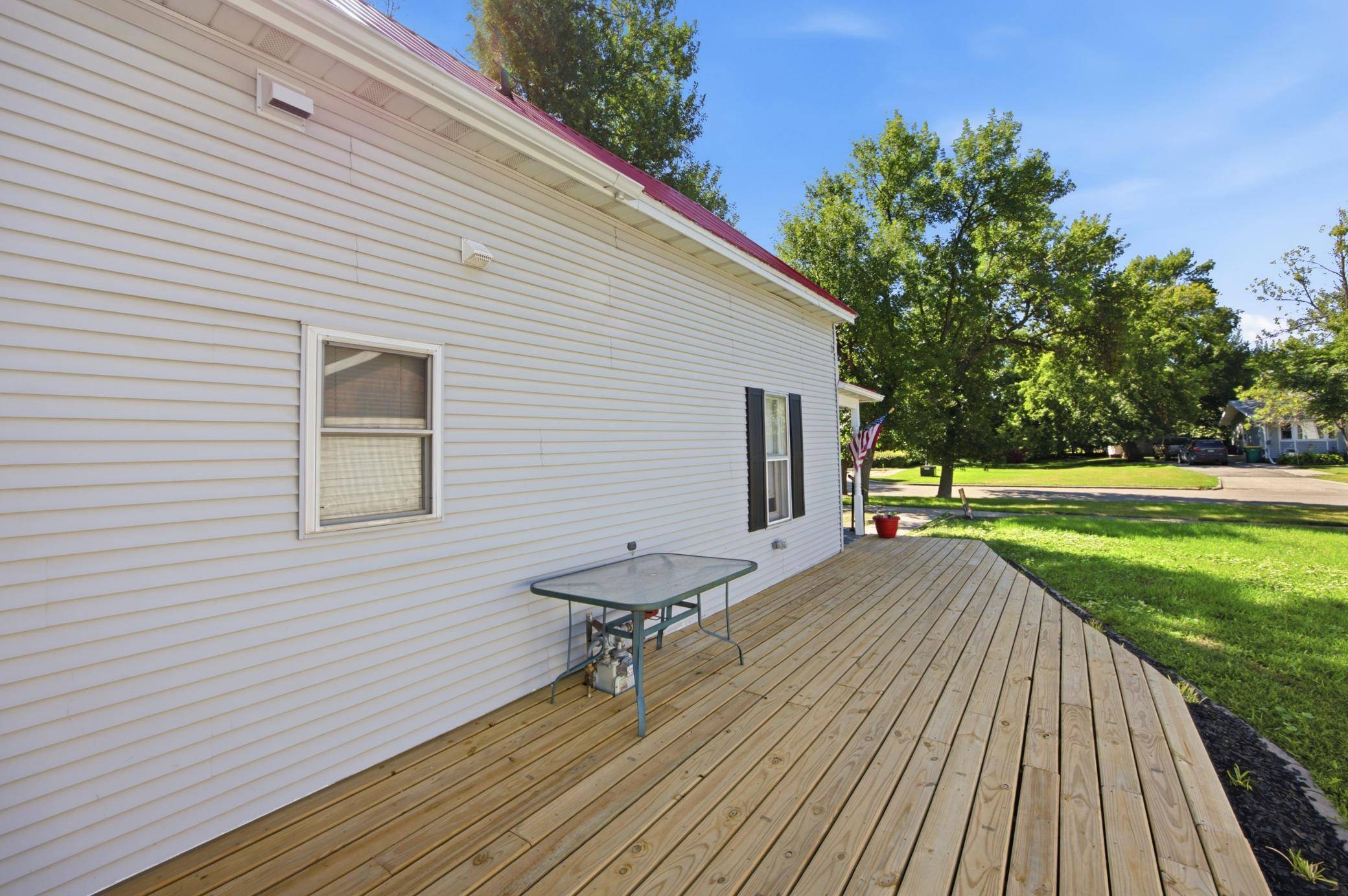1061 1st ST N, Casselton, ND 58012