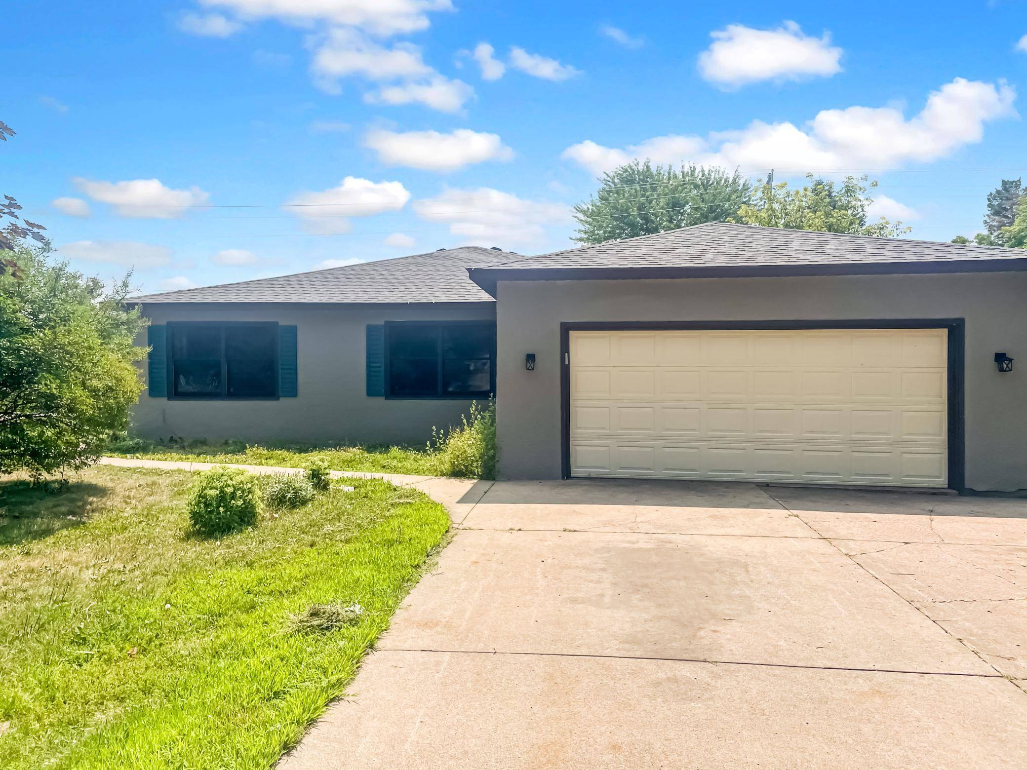 830 W 4th ST, Rush City, MN 55069