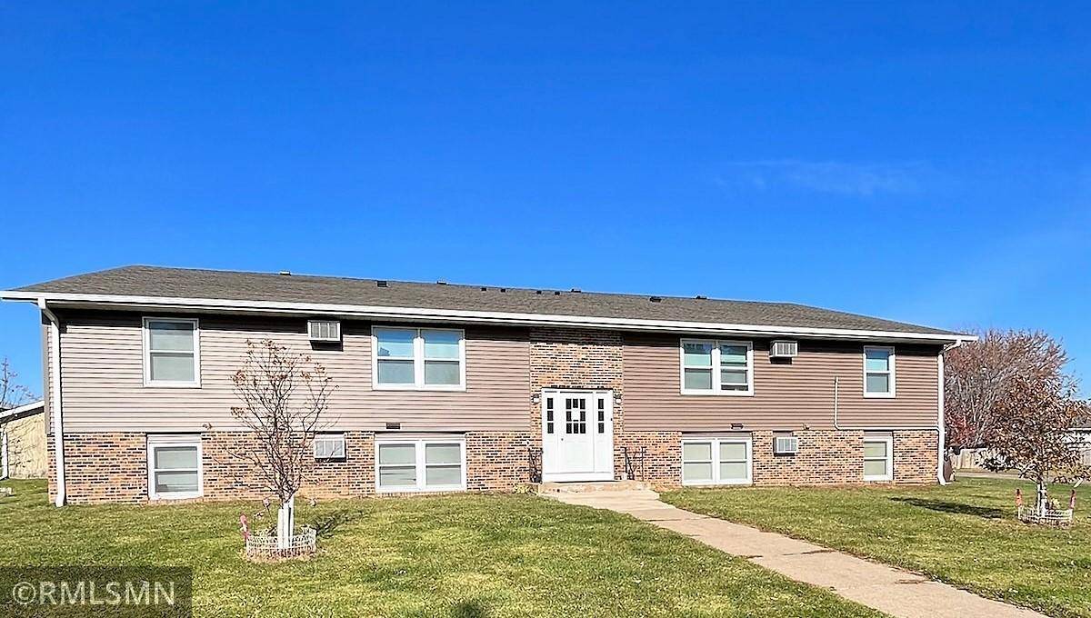 710 Hillcrest ST, Baldwin, WI 54002