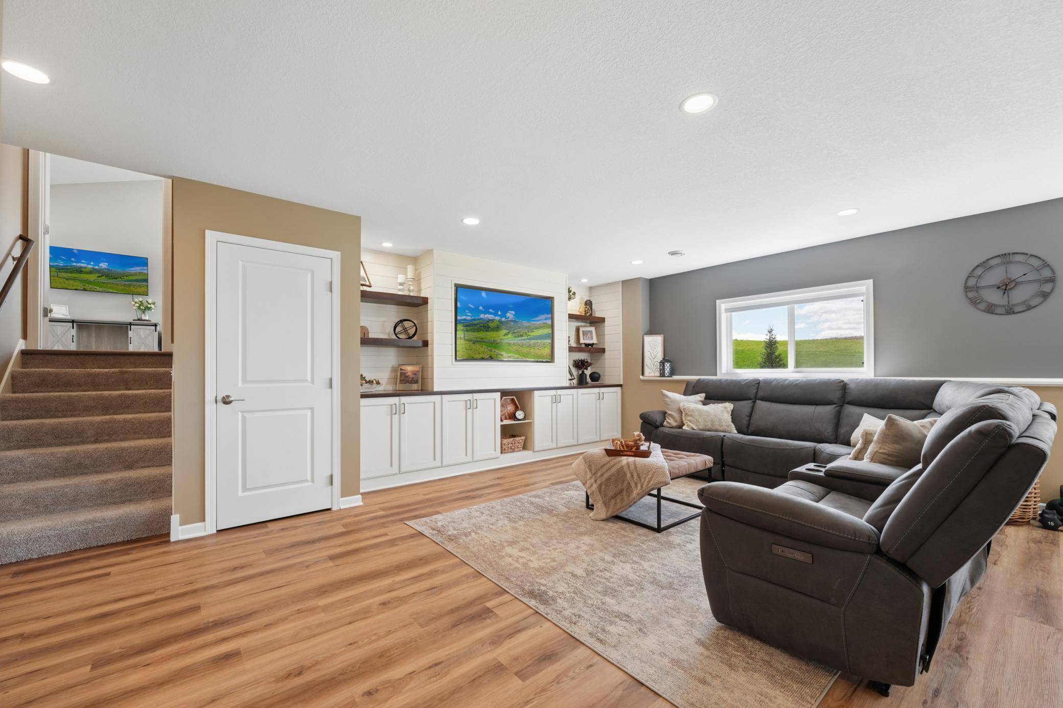 1515 Raymond DR, Waconia, MN 55387