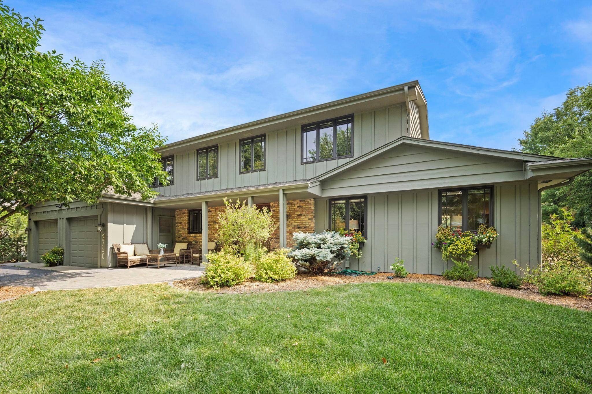 2750 Fountain LN N, Plymouth, MN 55447