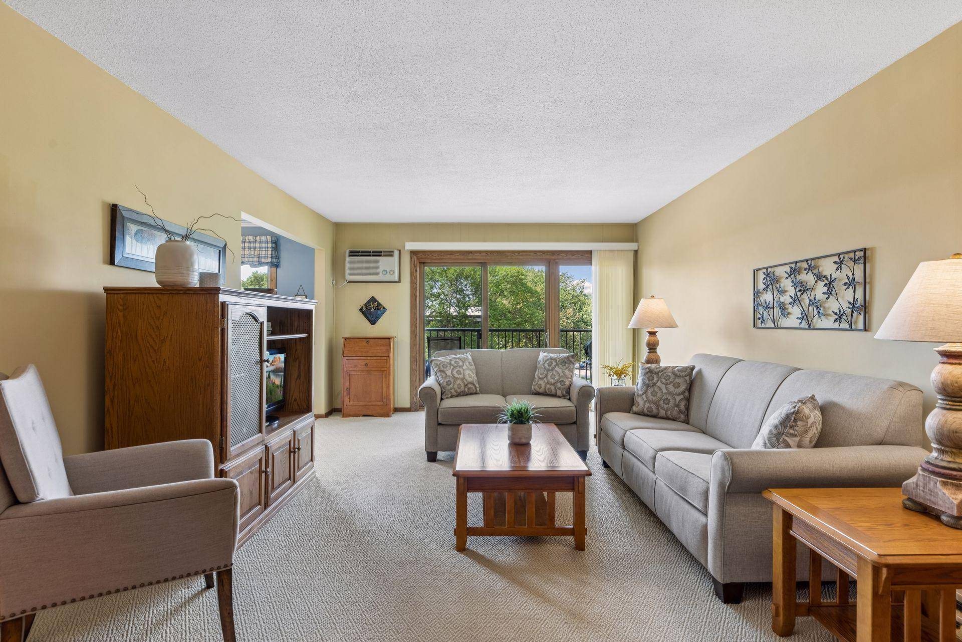 2700 Oxford ST N #140, Roseville, MN 55113