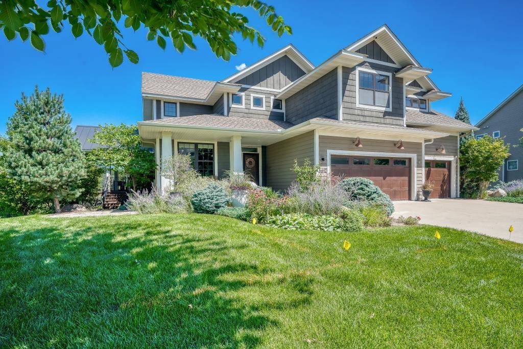 5612 Edgewater DR, Savage, MN 55378