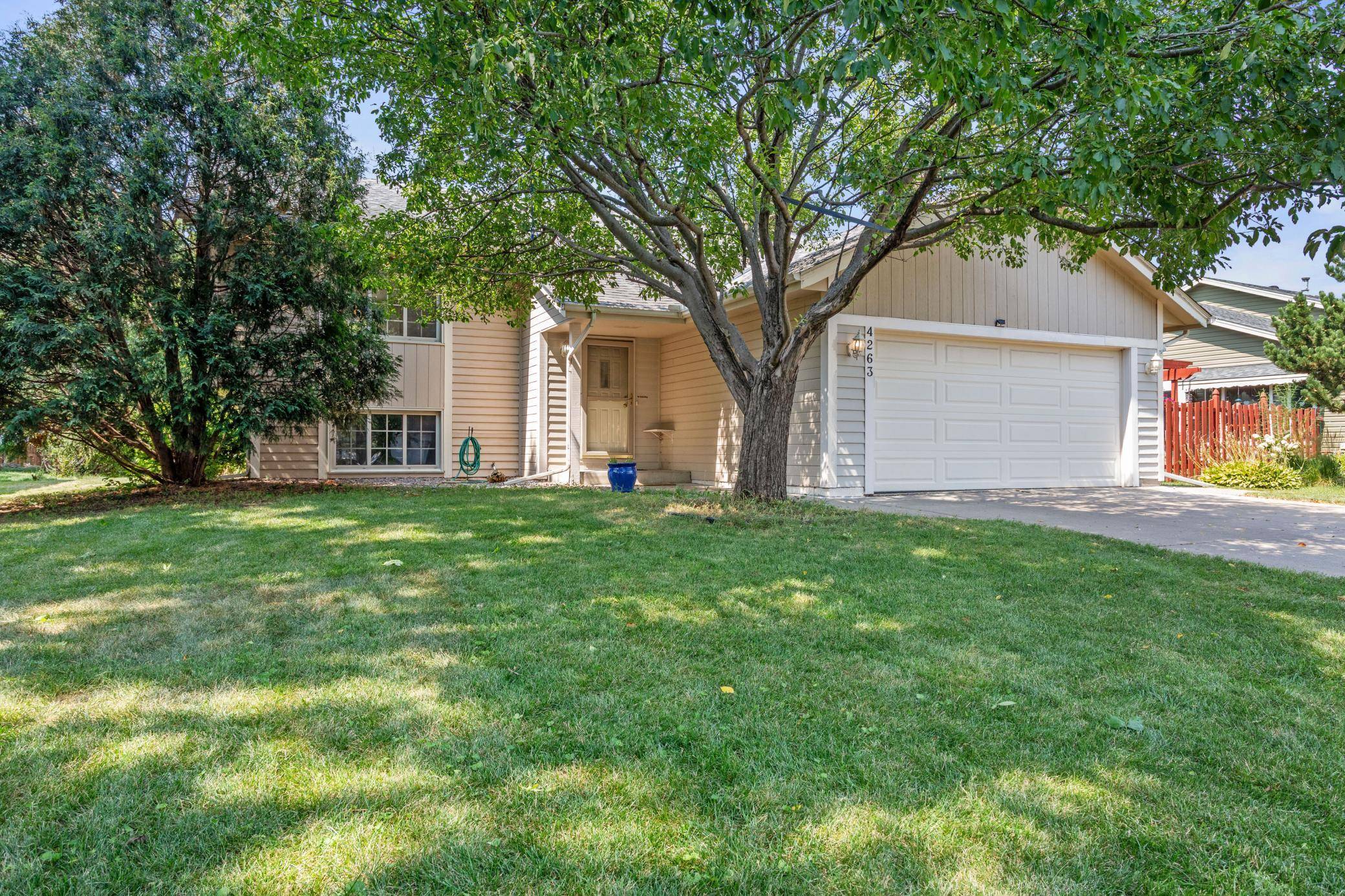 4263 Sun Cliff RD, Eagan, MN 55122