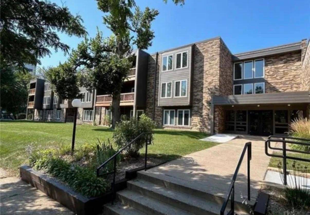 450 Ford RD #215, Saint Louis Park, MN 55426