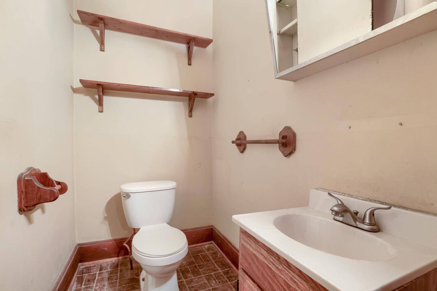 409 View ST, Saint Paul, MN 55102