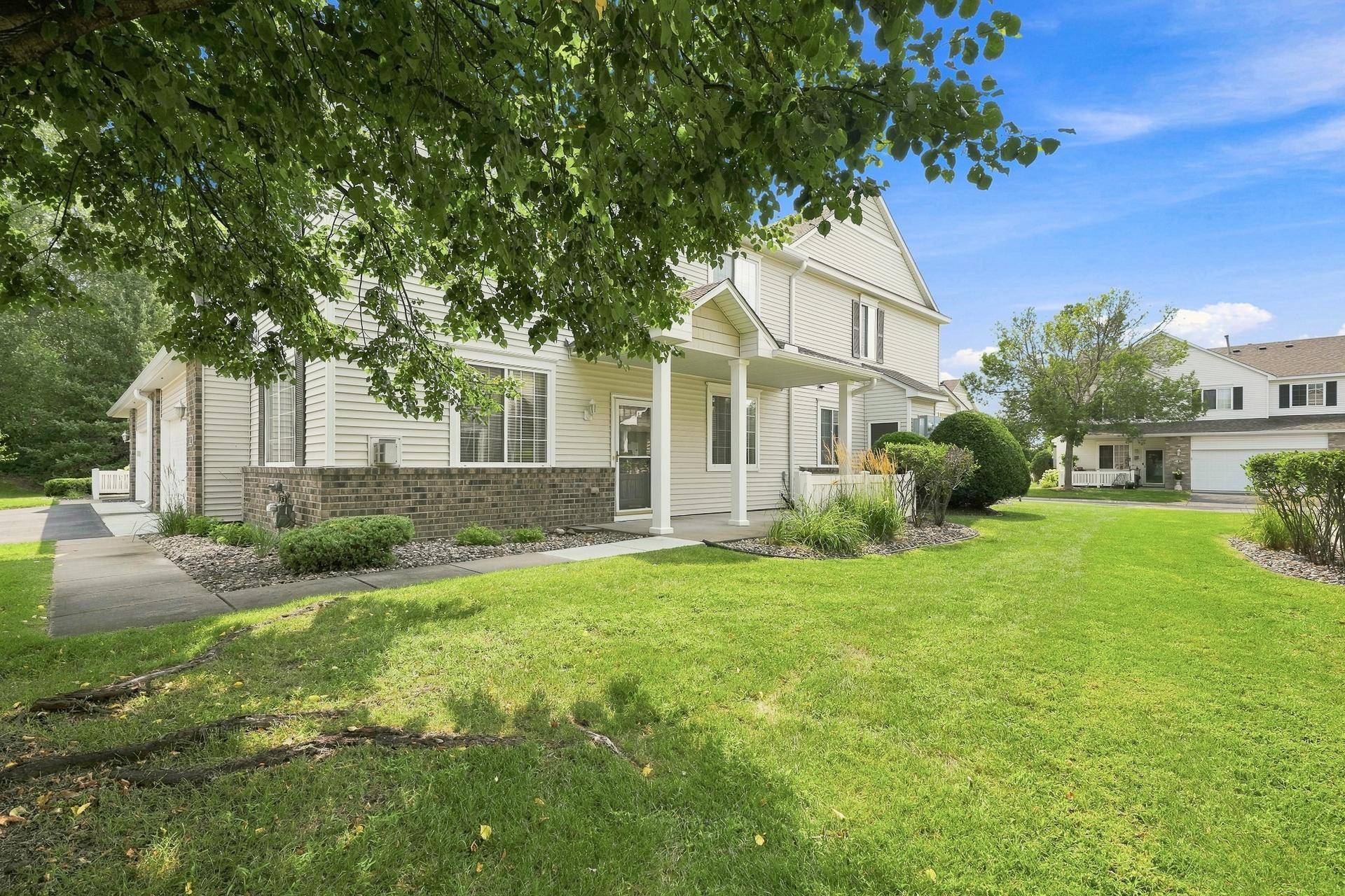 11021 Oak Grove Circle #C, Woodbury, MN 55129
