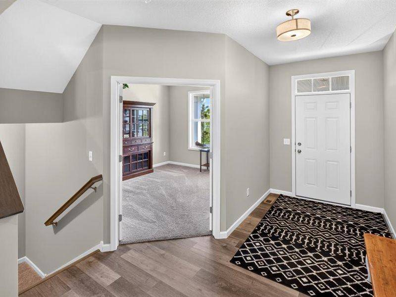 2416 Greenbriar LN, Buffalo, MN 55313