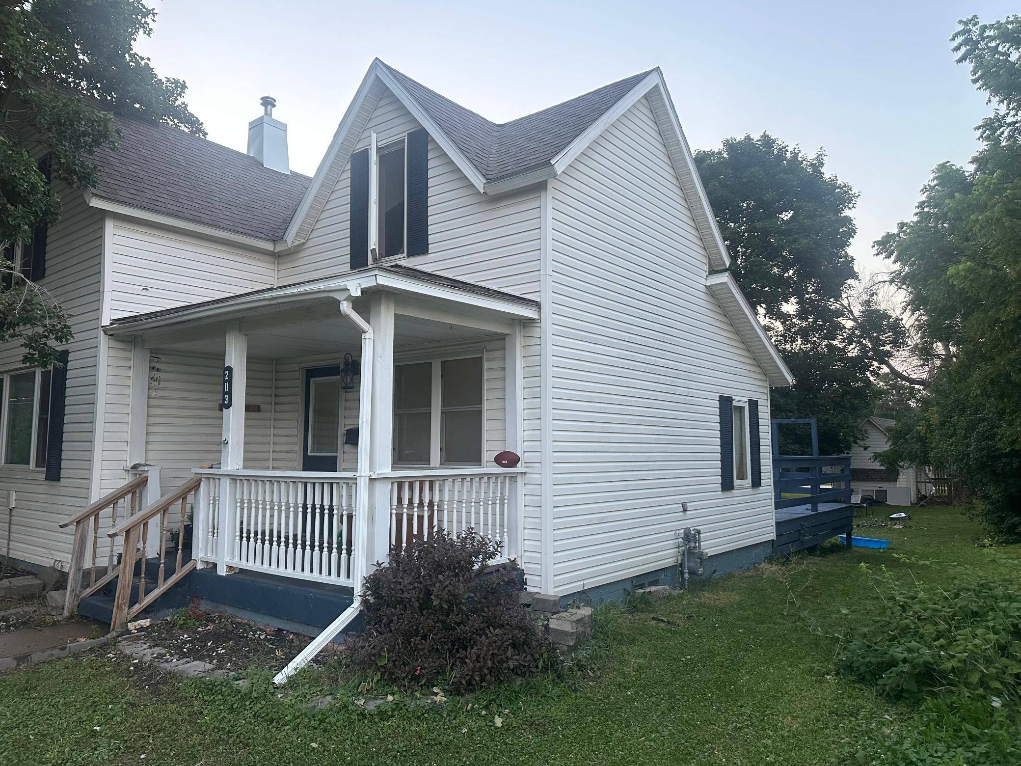 203 3rd ST SW, Stewartville, MN 55976