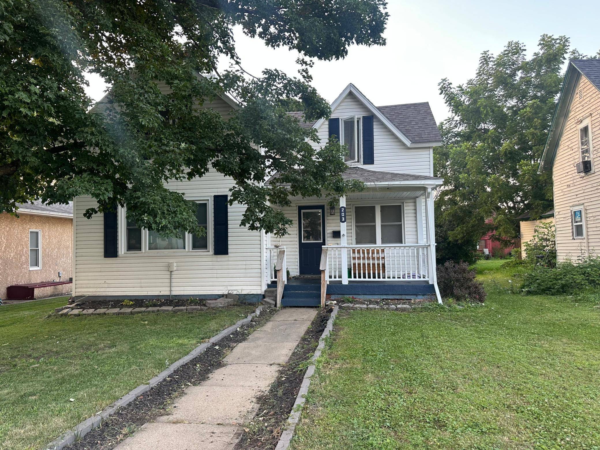 203 3rd ST SW, Stewartville, MN 55976
