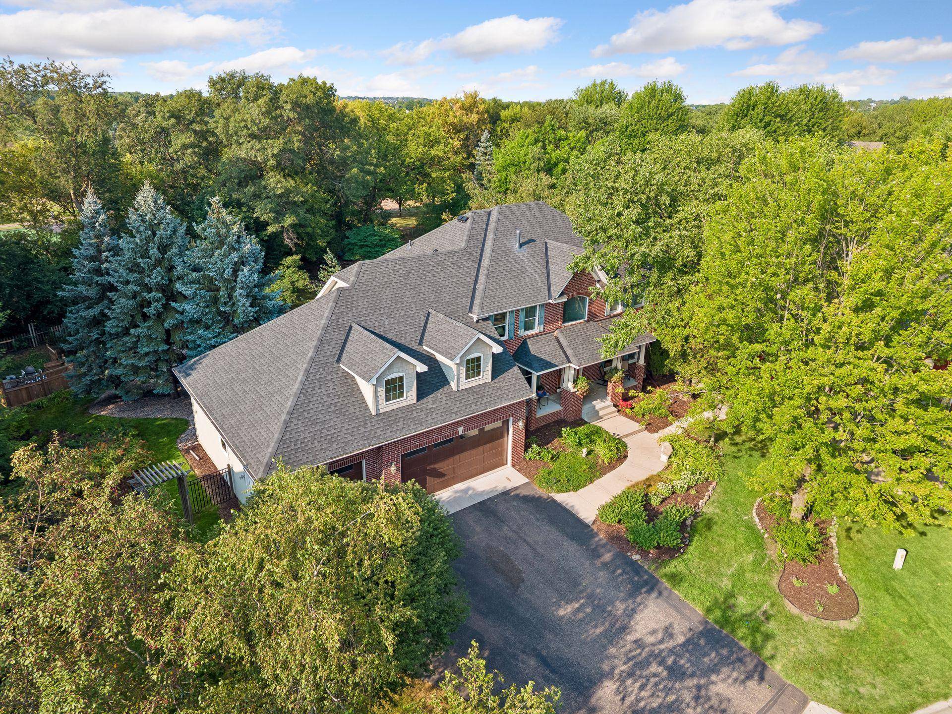 8381 Hidden Ponds Alcove, Woodbury, MN 55125