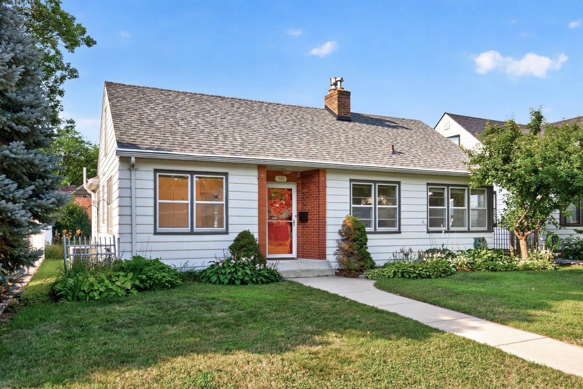 1482 Idaho AVE W, Falcon Heights, MN 55108
