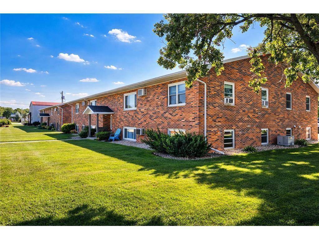 102 Lake AVE S #8, Spicer, MN 56288