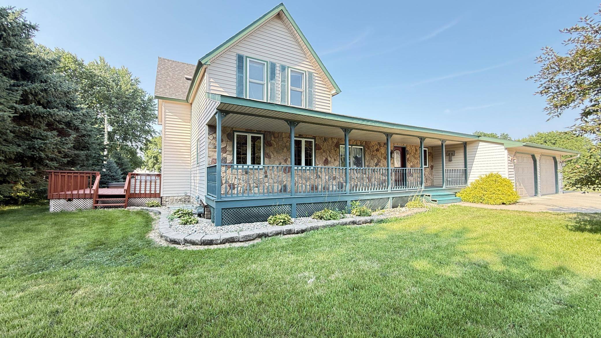 237 E Dahlstrom AVE, Appleton, MN 56208