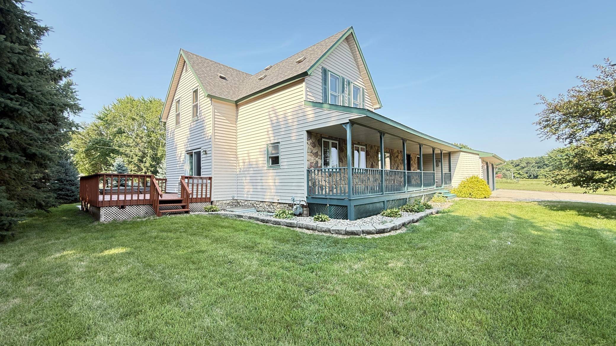 237 E Dahlstrom AVE, Appleton, MN 56208