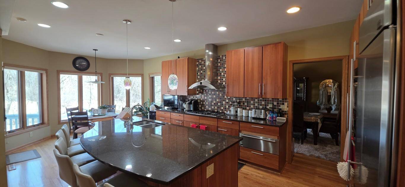 171 Red Oaks DR, Vadnais Heights, MN 55127