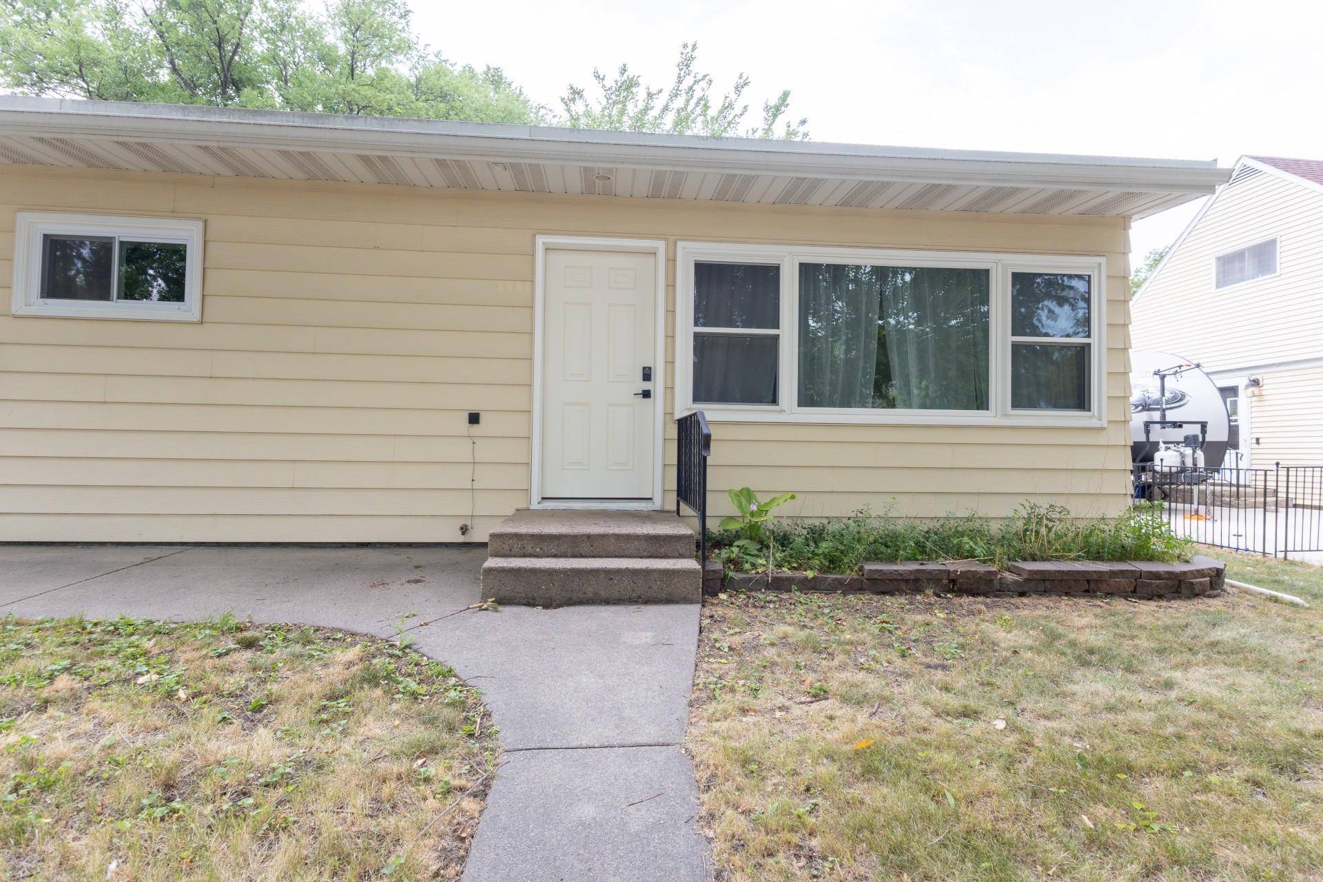 1017 18th ST S, Fargo, ND 58103