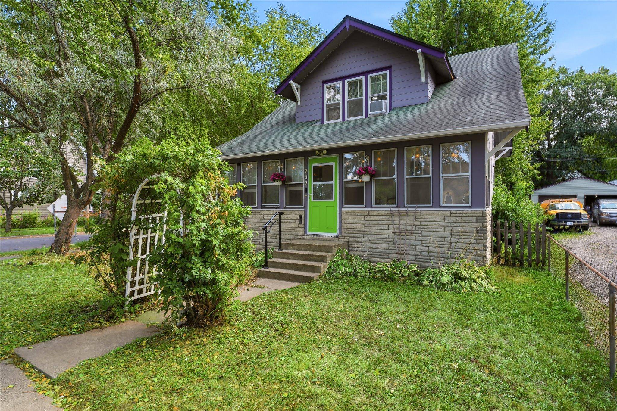 252 Stevens ST W, Saint Paul, MN 55107