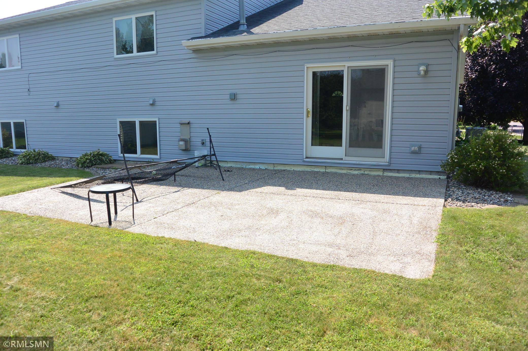1714 Louden AVE N, Glencoe, MN 55336