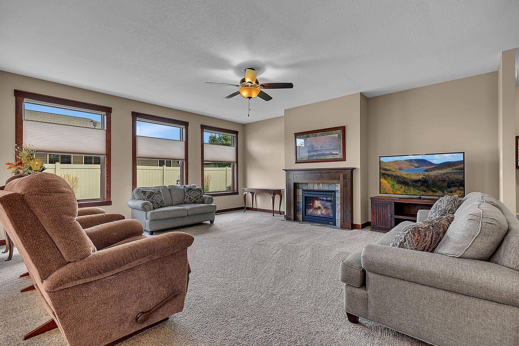 6903 Northwood LN N, Saint Cloud, MN 56303