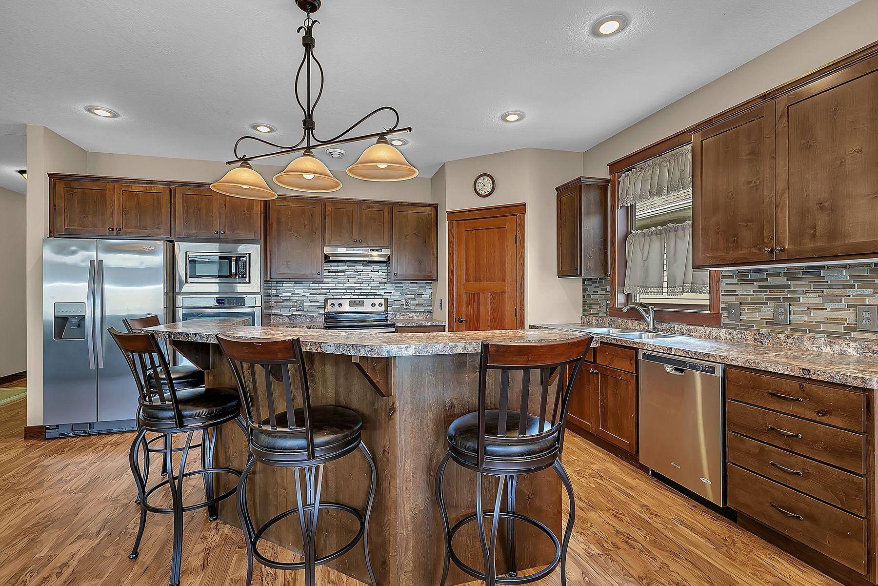 6903 Northwood LN N, Saint Cloud, MN 56303