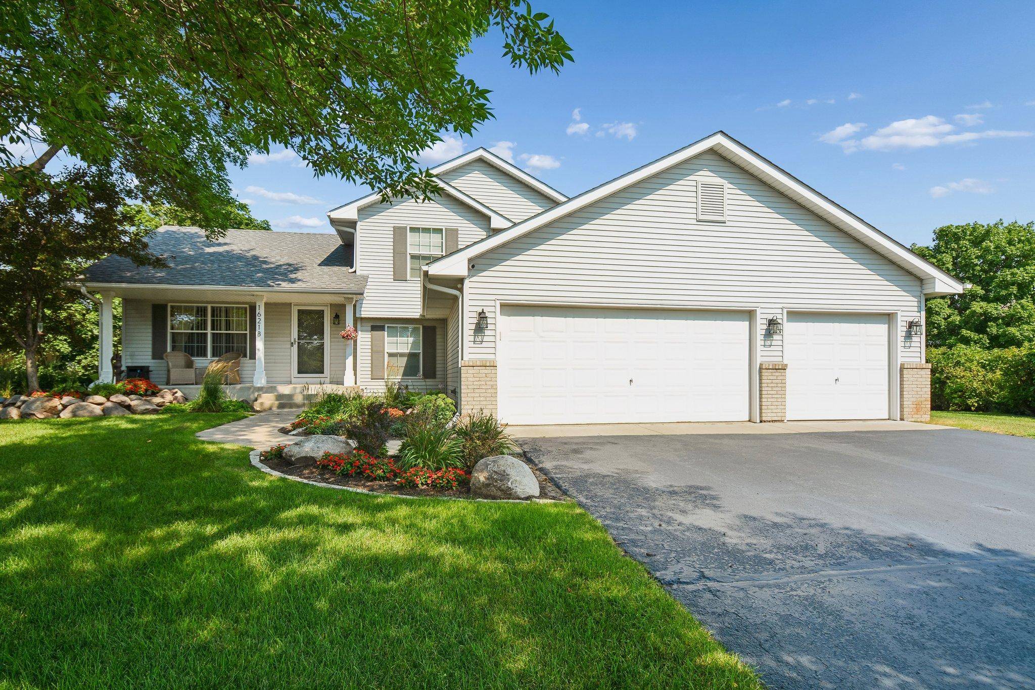 16218 Parkview DR SE, Prior Lake, MN 55372
