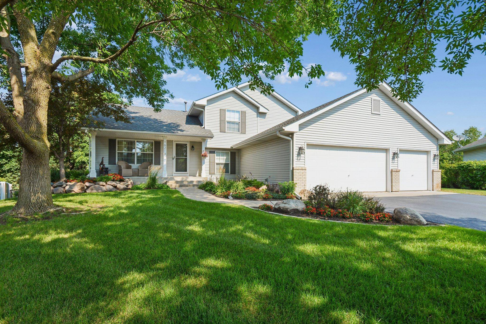 16218 Parkview DR SE, Prior Lake, MN 55372