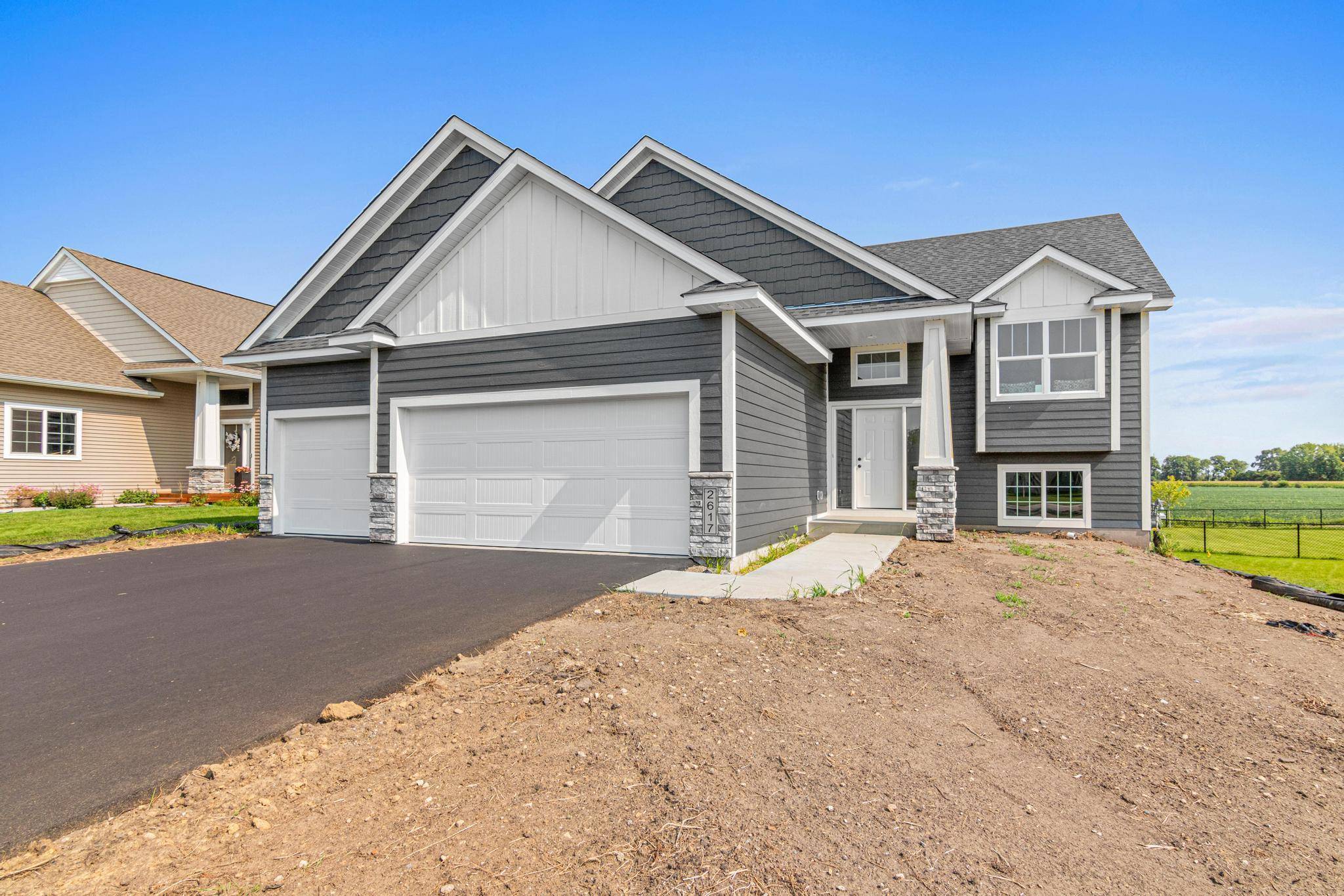 2617 213th ST W, Farmington, MN 55024