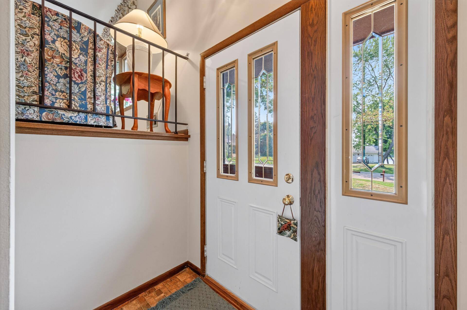 420 N Comstock LN N, Plymouth, MN 55447