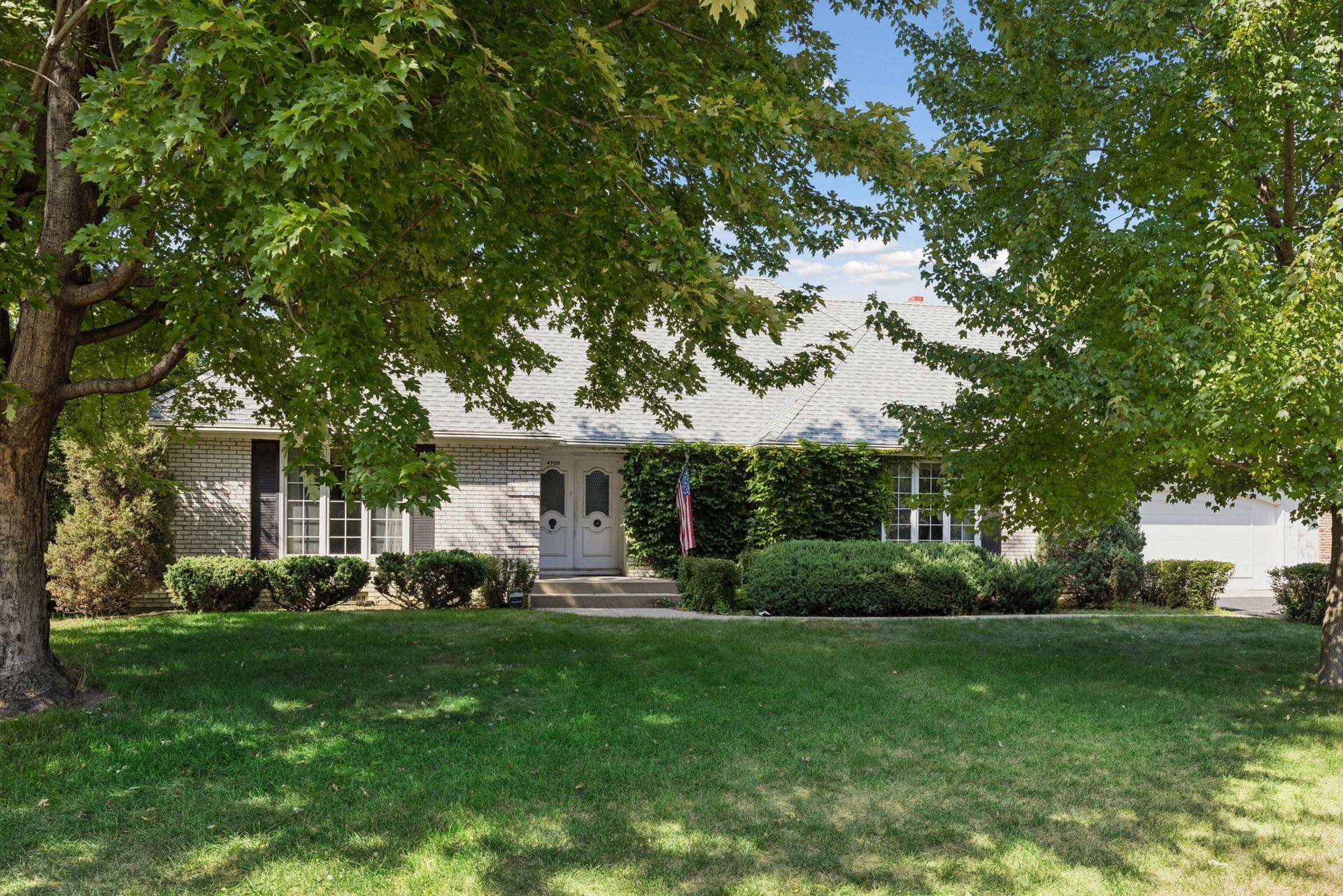 4708 Aspasia CIR, Edina, MN 55435