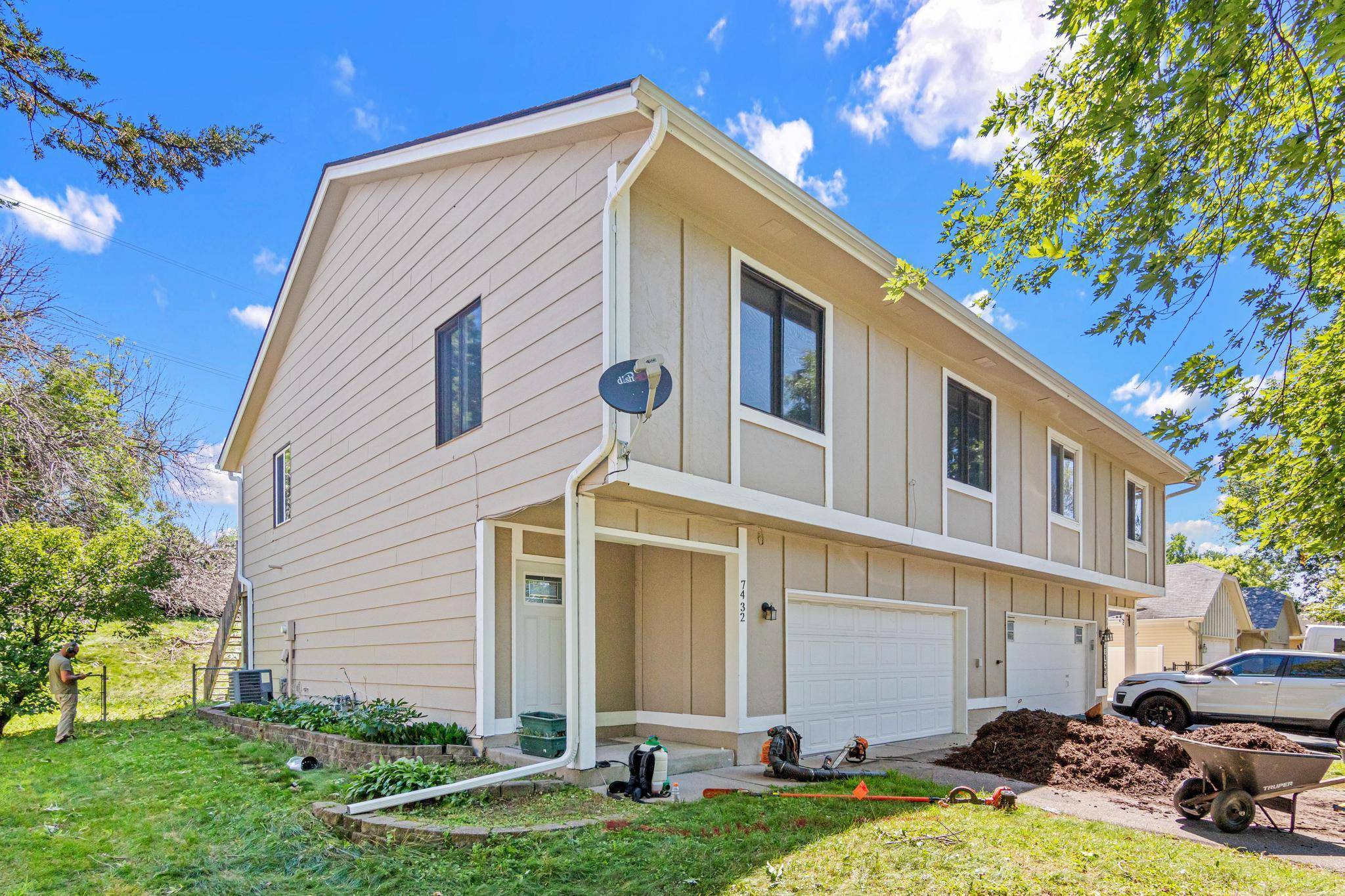 7432 Vinewood LN N, Maple Grove, MN 55311