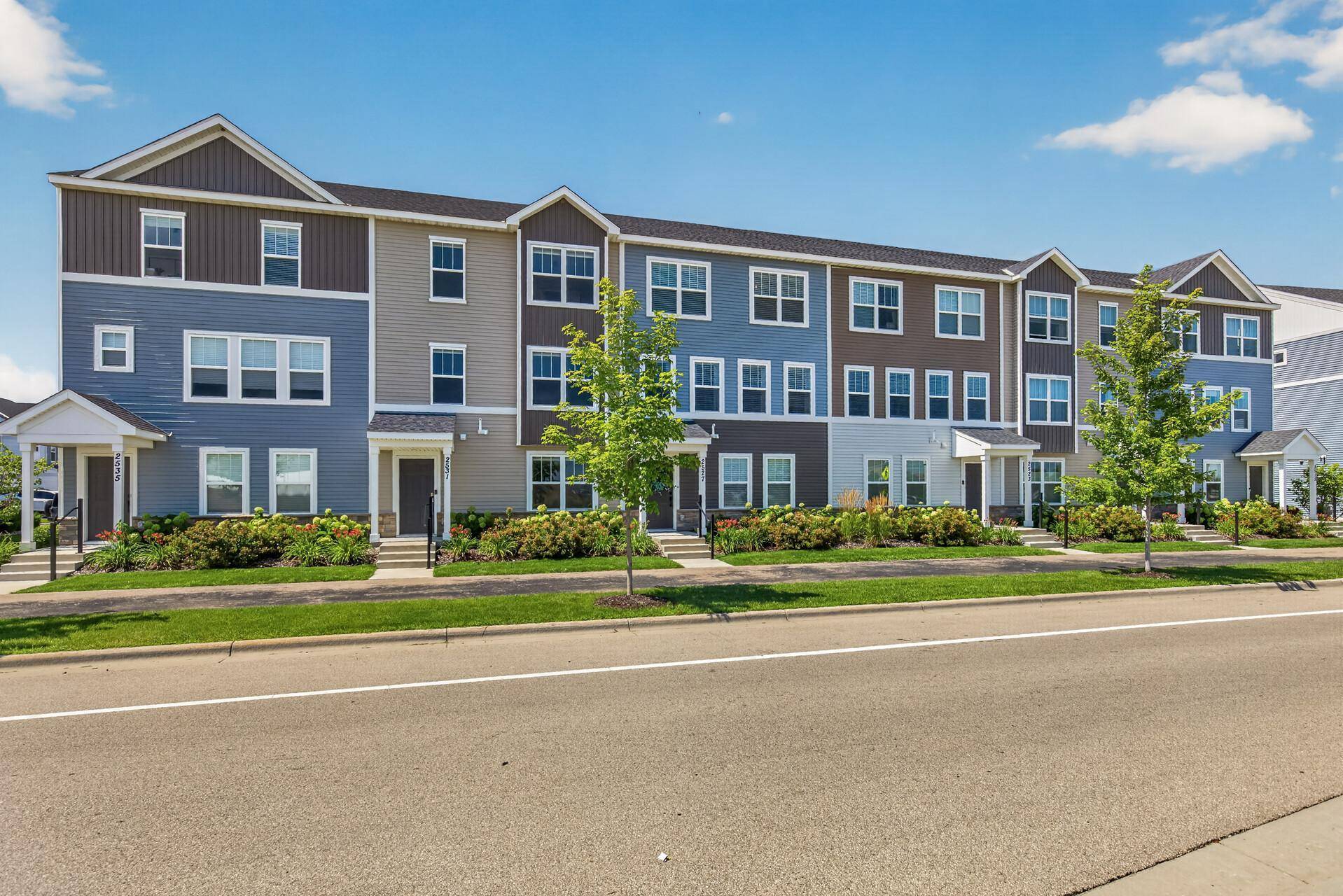 2531 Paddock PATH, Shakopee, MN 55379