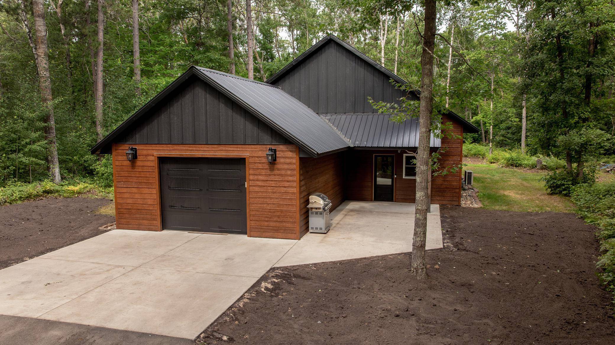 9598 Ossawinnamakee RD, Pequot Lakes, MN 56472
