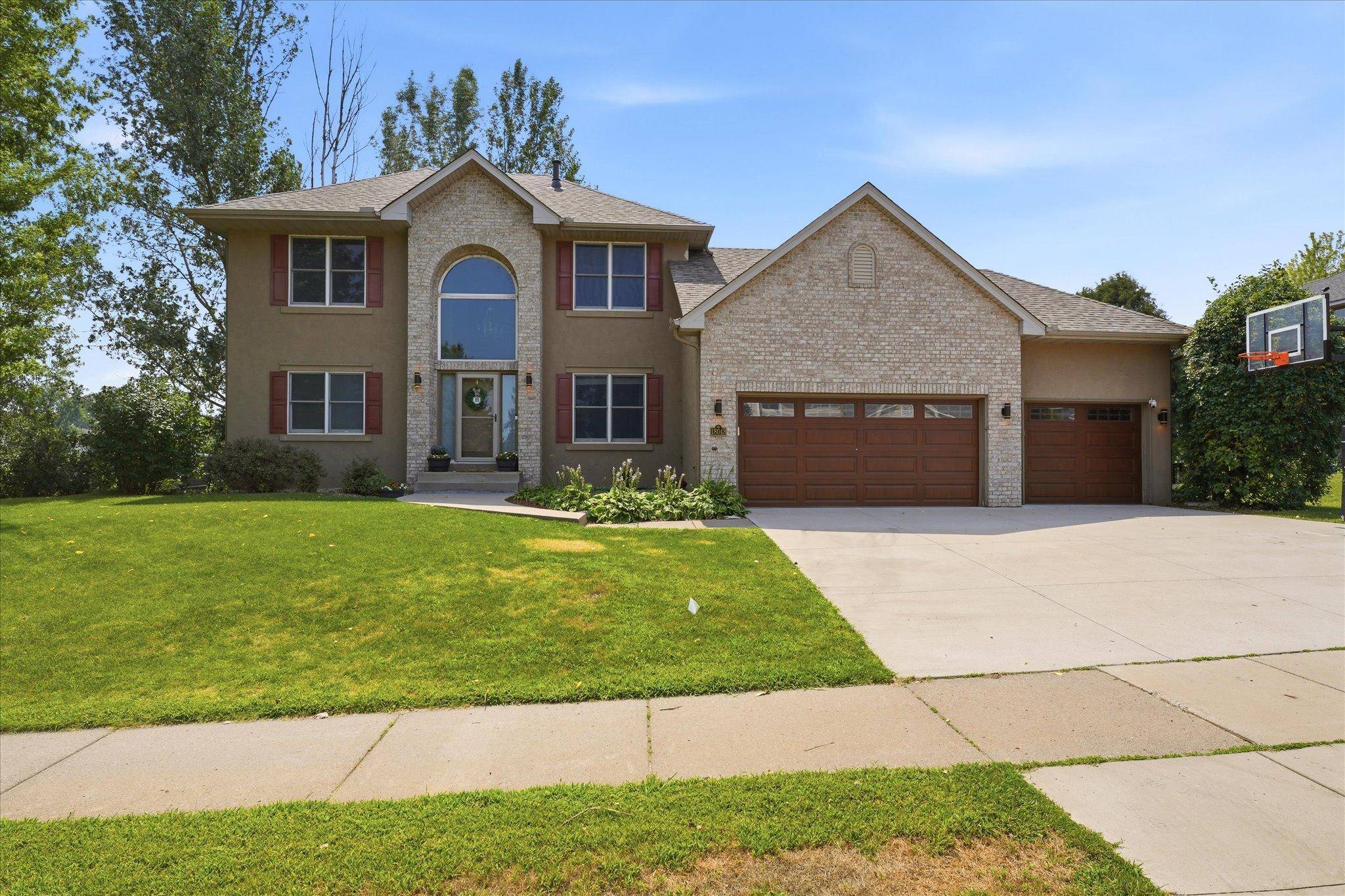 18043 Gladstone BLVD N, Maple Grove, MN 55311
