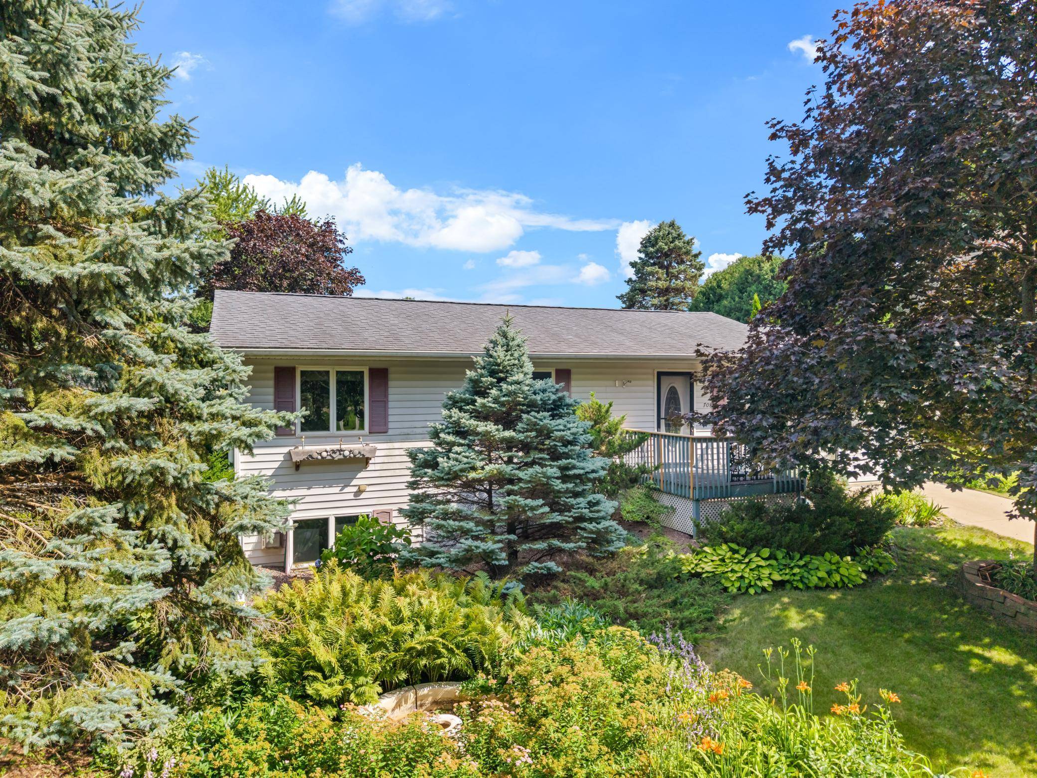 708 N Sprague ST, Caledonia, MN 55921
