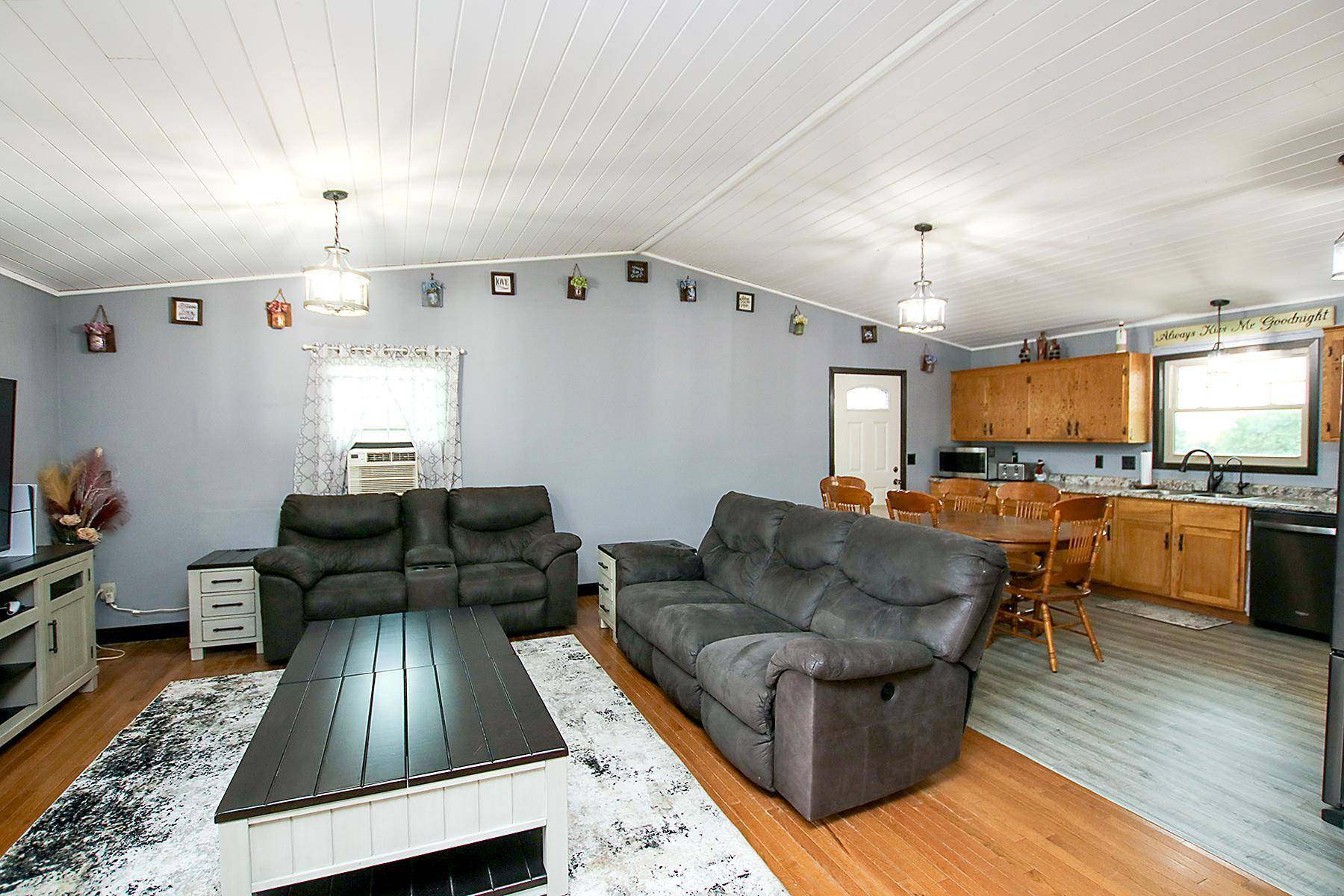 12321 600th AVE, Litchfield, MN 55355
