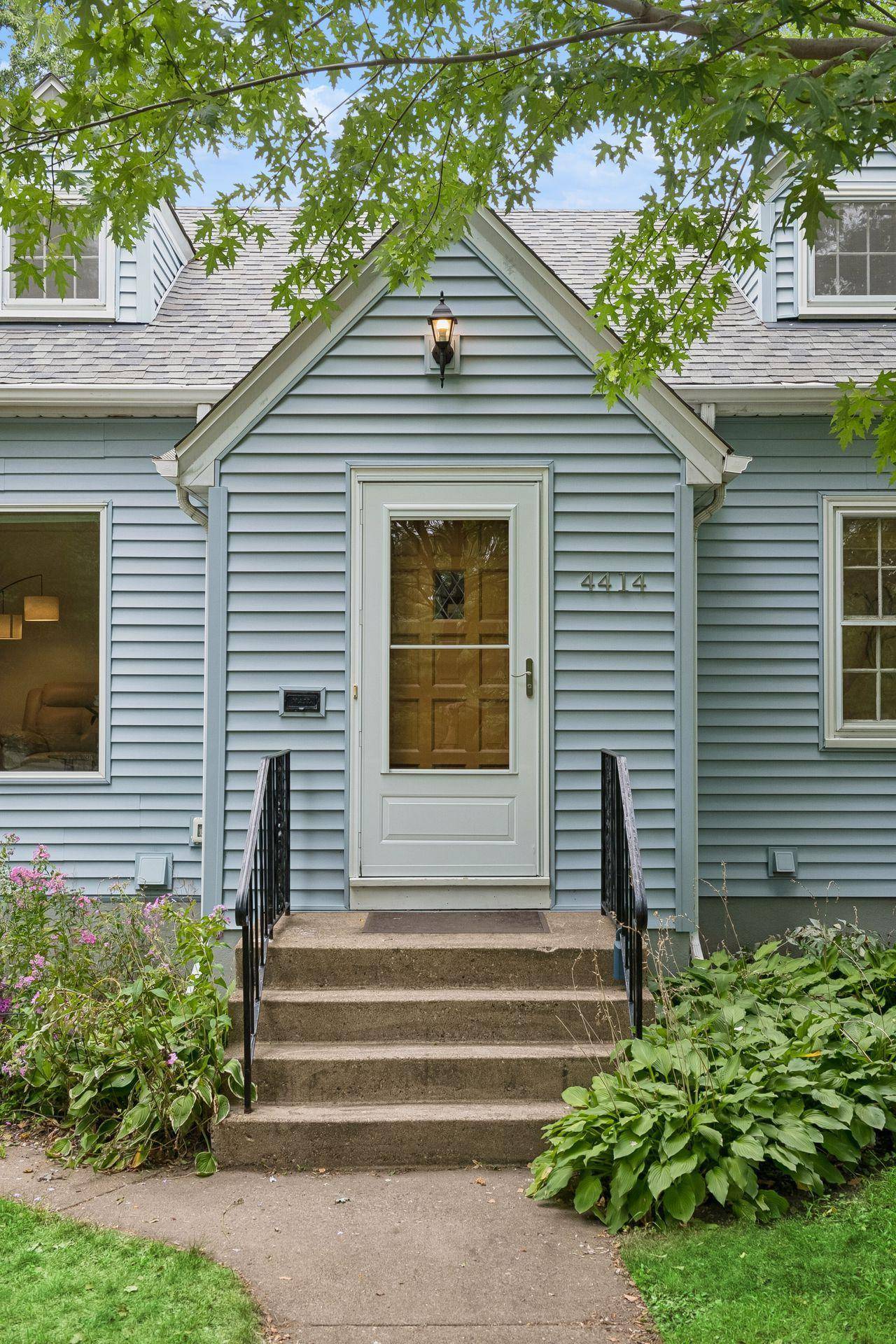 4414 Nawadaha BLVD, Minneapolis, MN 55406