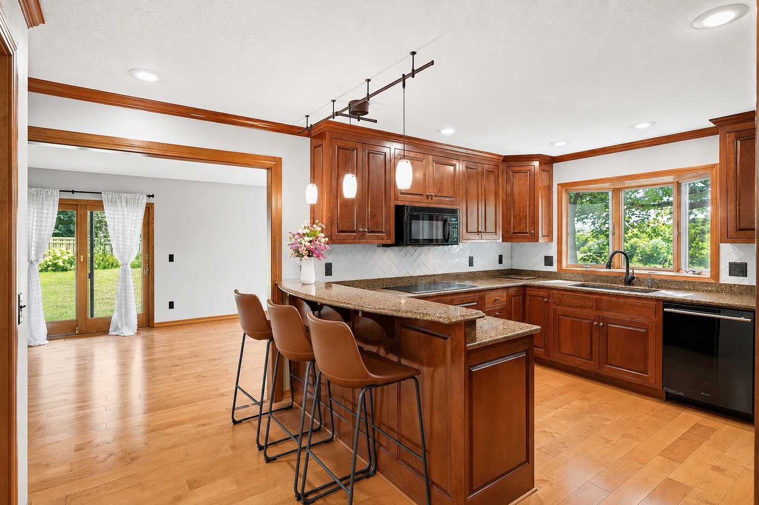 8485 Scandia TRL N, Forest Lake, MN 55025