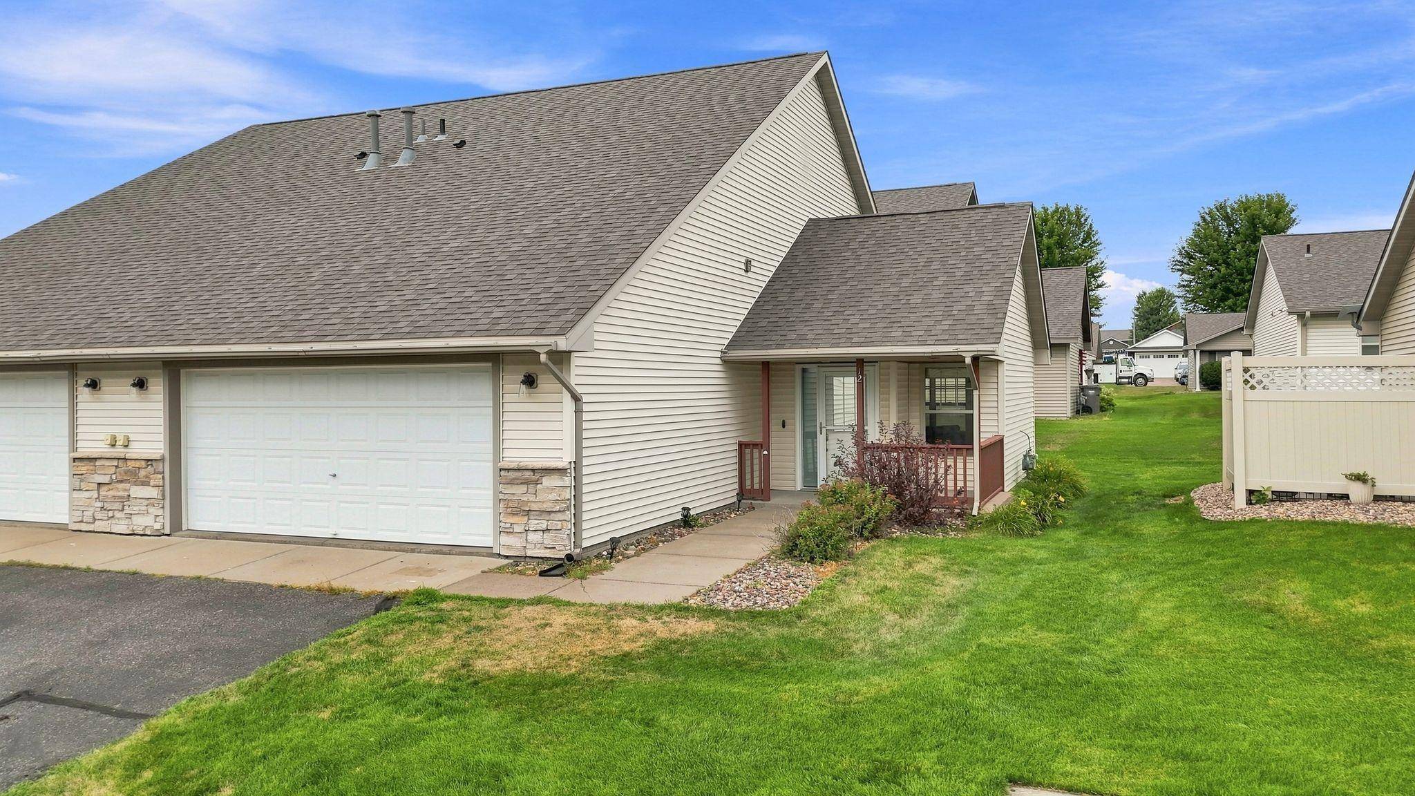 300 Cedar ST #12, Baldwin, WI 54002
