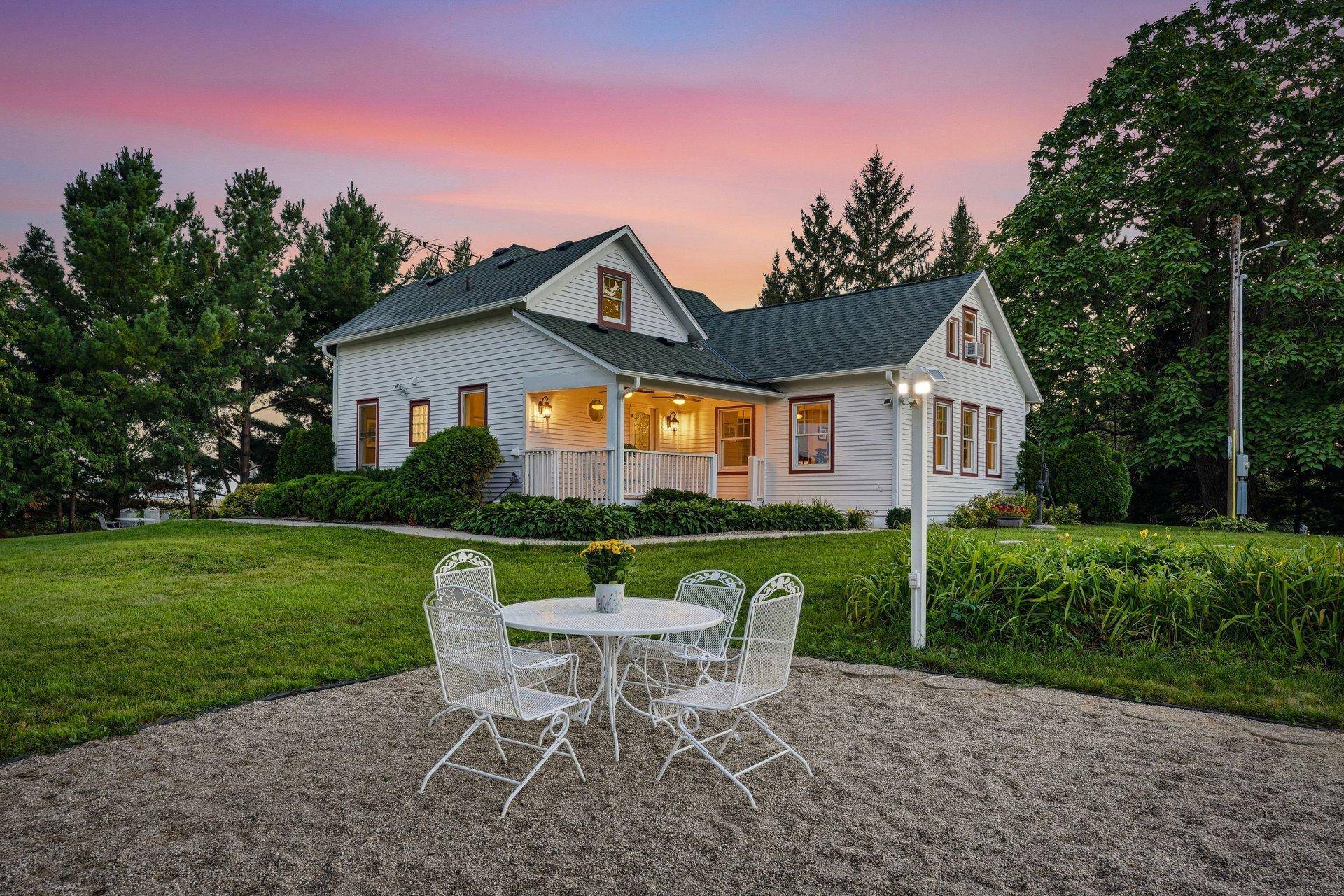 6975 Quartz AVE, Mayer, MN 55360